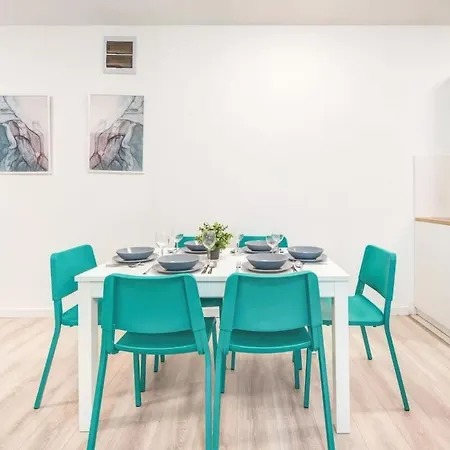 Very - Large And Quiet Apartament *
