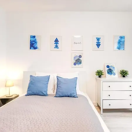 Very - Large And Quiet Apartment *