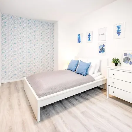 Very - Large And Quiet شقة بودابست