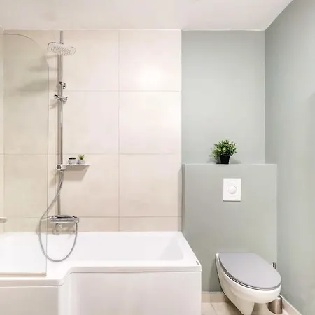 Very - Large And Quiet