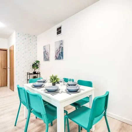 Very - Large And Quiet شقة