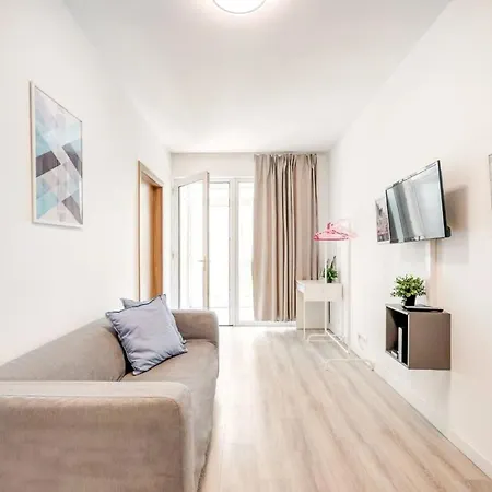 Very - Large And Quiet *