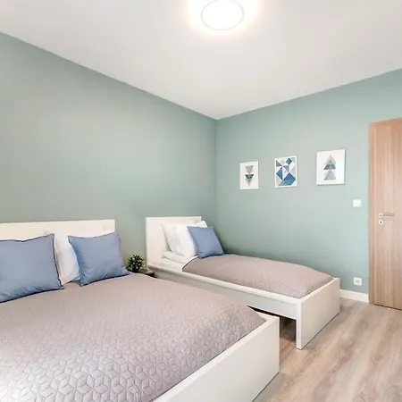 شقة Very - Large And Quiet